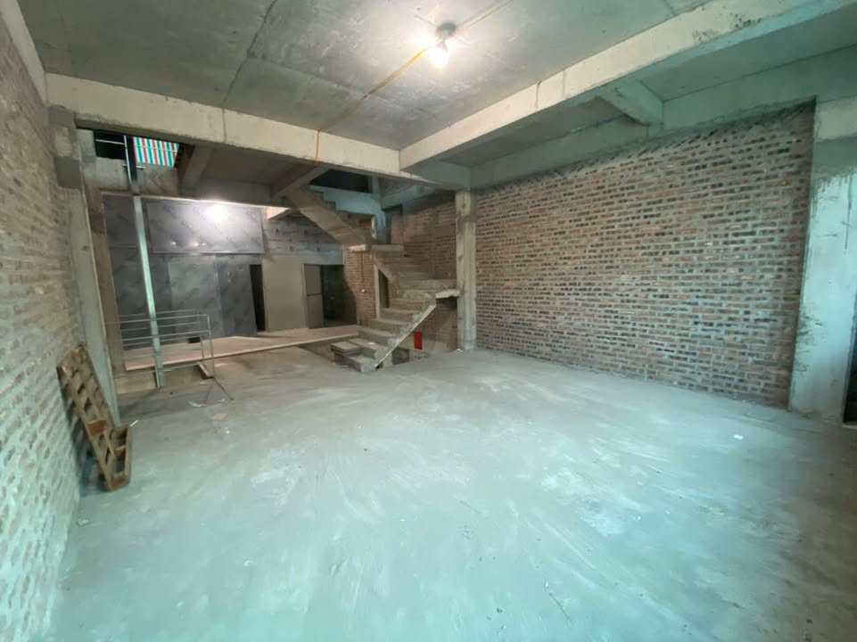 Cho thuê shophouse Khu C Geleximco 114m² giá 15 triệu - Thích hợp kinh doanh đa dạng!