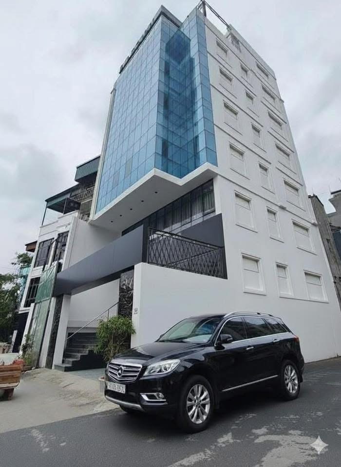 Văn phòng MTOÀ Khương Đình 192m² giá thỏa thuận - Lô góc 3 mặt thoáng, thang máy hiện đại!