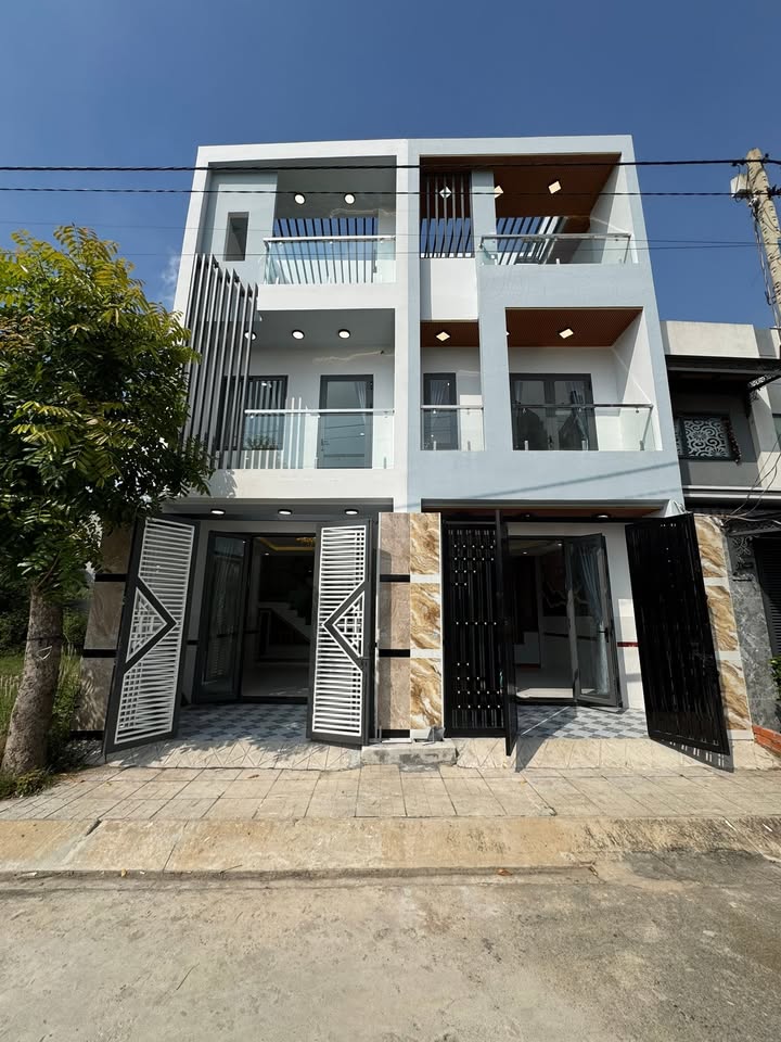 Nhà đẹp KDC Cát Tường Phú Sinh, 54m², giá 2.28 tỷ - Vào ở ngay!