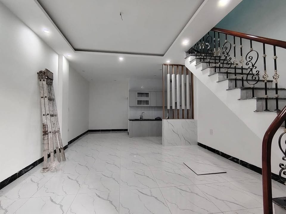 Nhà đẹp Âu Cơ, Tây Hồ 47m² giá 3.5 tỷ - Bán gấp, ở luôn!