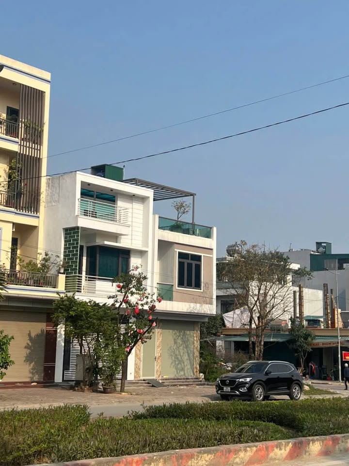 Nhà phố khu đô thị Núi Long 80m² giá 6.8 tỷ - Sẵn sàng vào ở ngay!