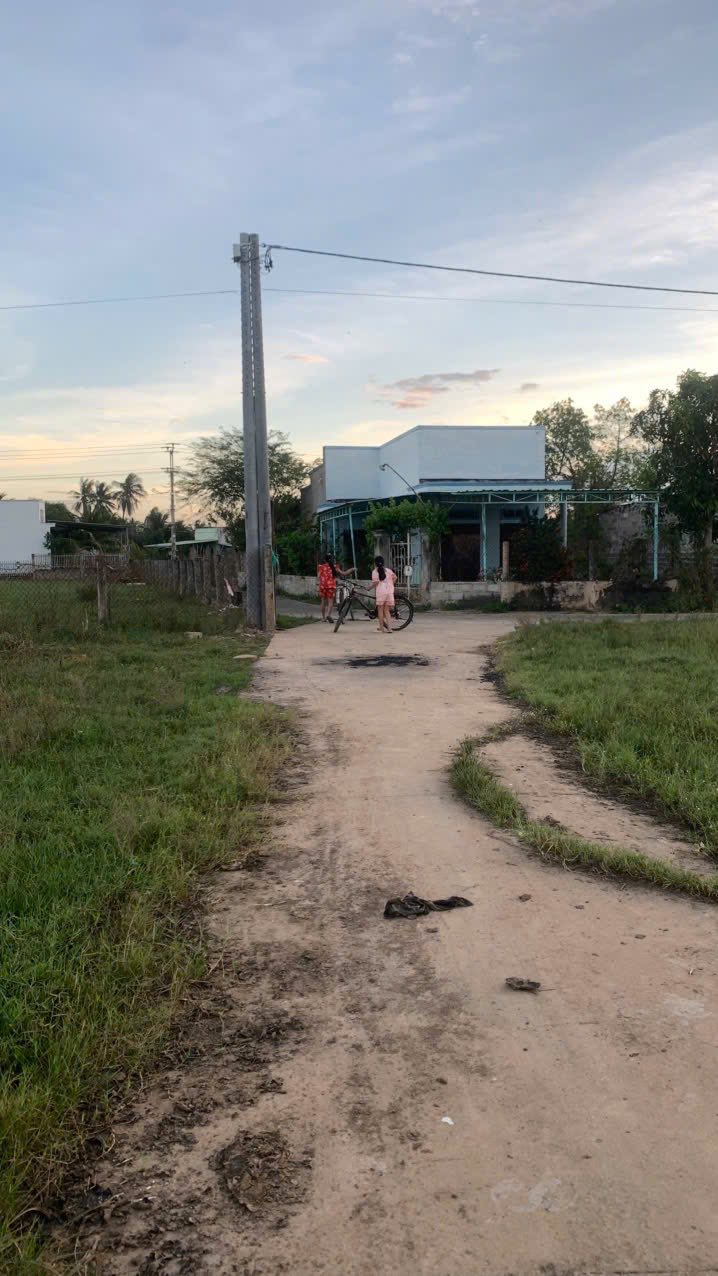 Đất thổ cư 500m² tại Hàm Thắng, 1100m² giá 3.7 tỷ - Đầu tư sinh lời ngay!