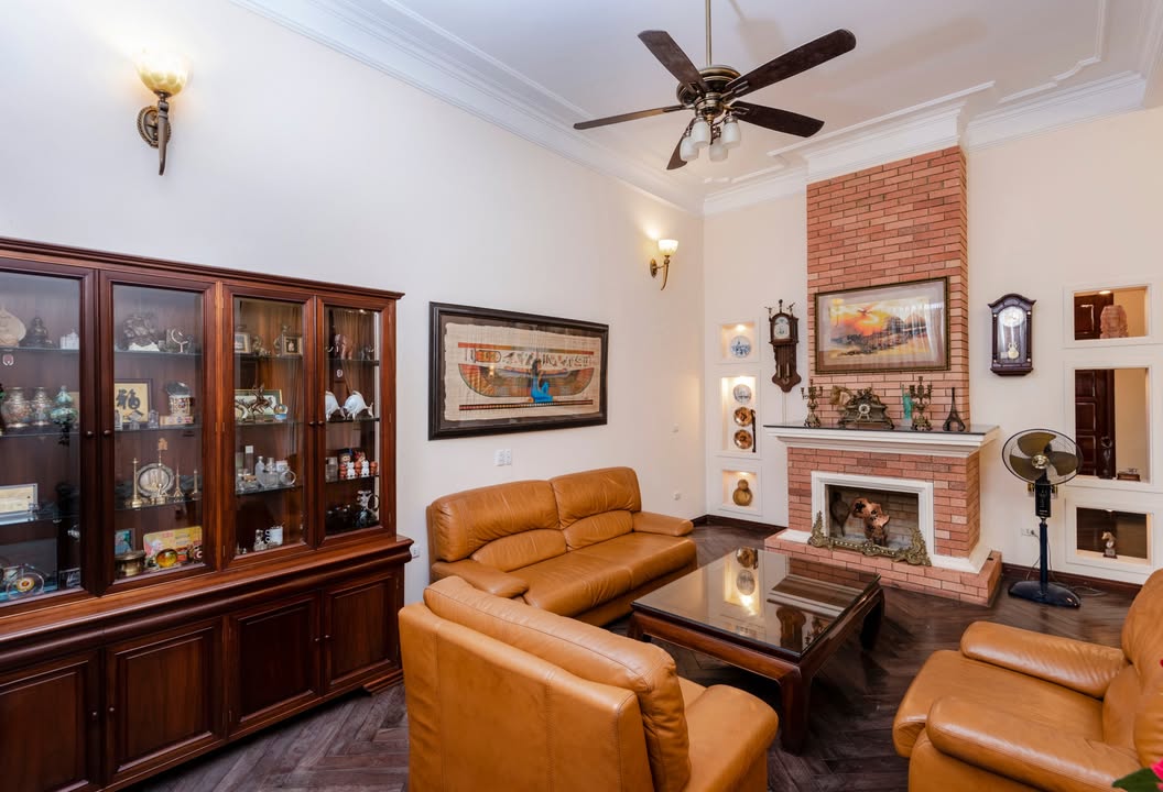 Biệt thự cho thuê 4 tầng 220m² tại Bồ Đề, Long Biên - Sang trọng, đầy đủ nội thất chỉ 40 triệu!