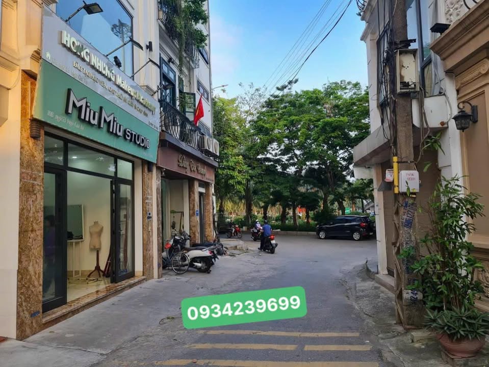 Nhà phố Ngô Gia Tự, Long Biên 45m² giá 5 tỷ - Thiết kế hiện đại, kinh doanh thuận lợi!