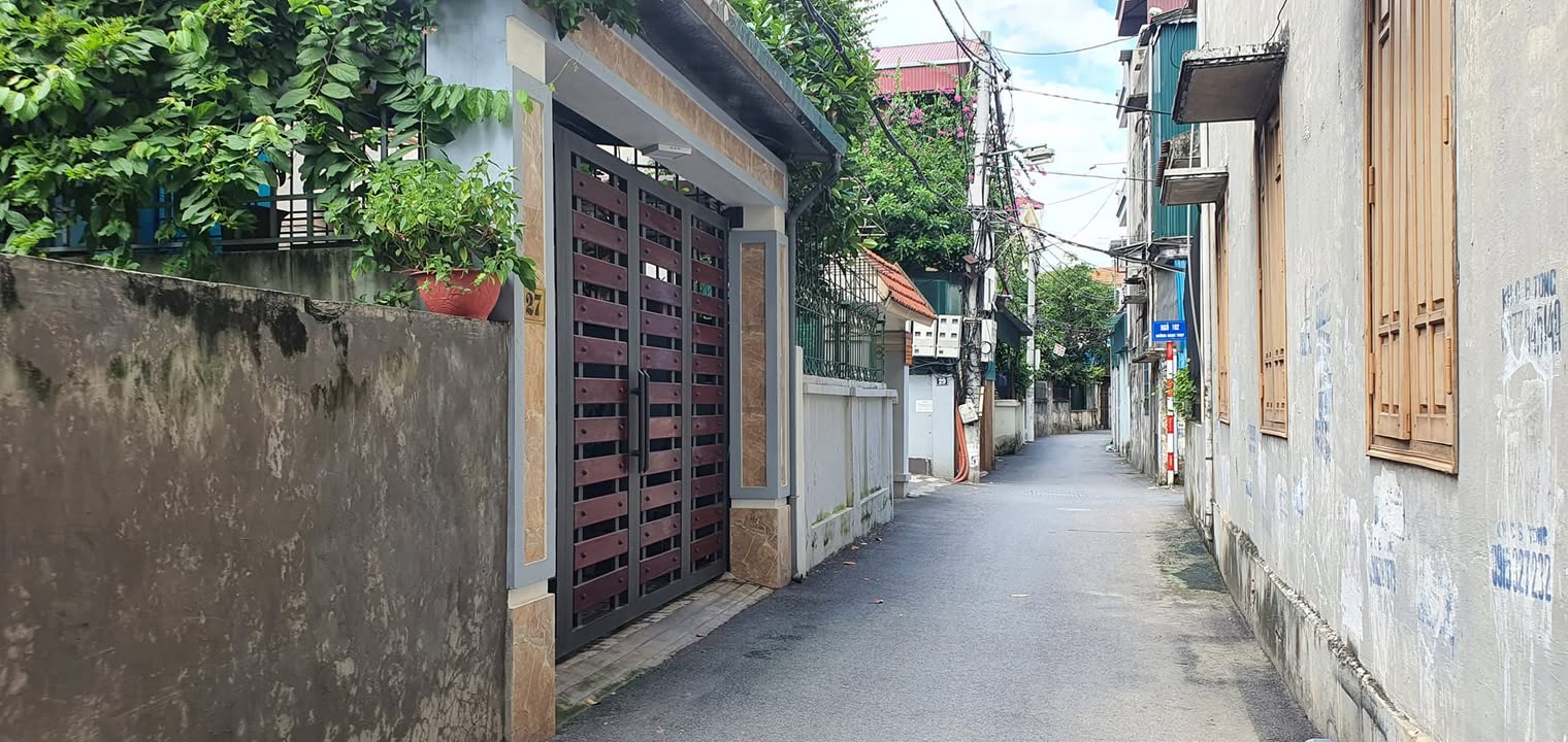 Đất Ngọc Thụy Long Biên 55m² giá 4 tỷ - Sổ đỏ chính chủ, ô tô vào tận nơi!