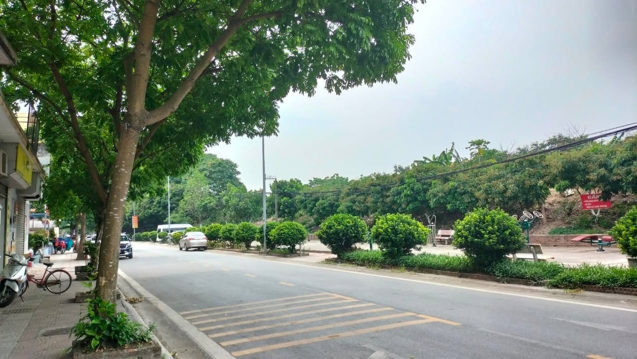 Tòa nhà FrontHouse Nguyễn Văn Cừ 160m² giá 11.5 tỷ - Đầu tư sinh lời hấp dẫn!