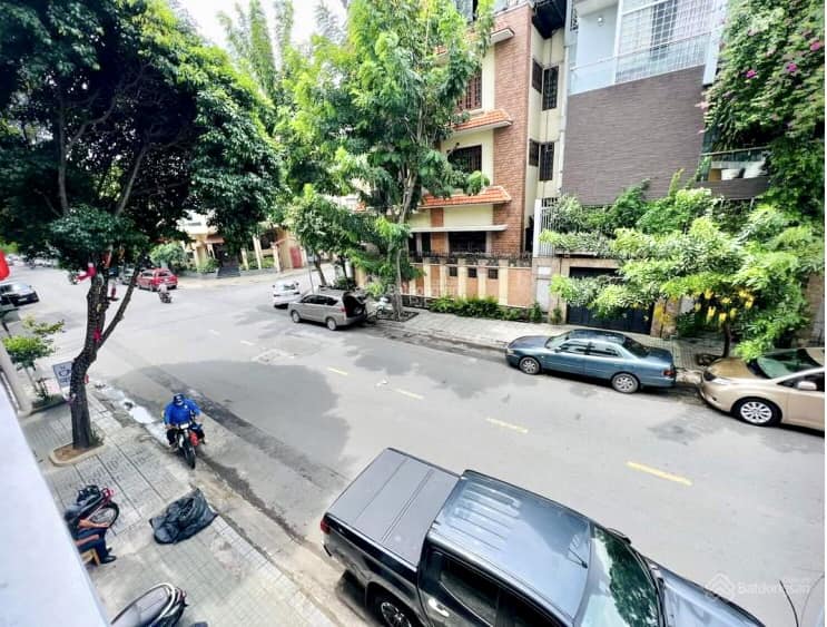 FrontHouse Nguyễn Sơn Long Biên 50m² giá 13.8 tỷ - Thiết kế sang trọng, đầu tư sinh lời!