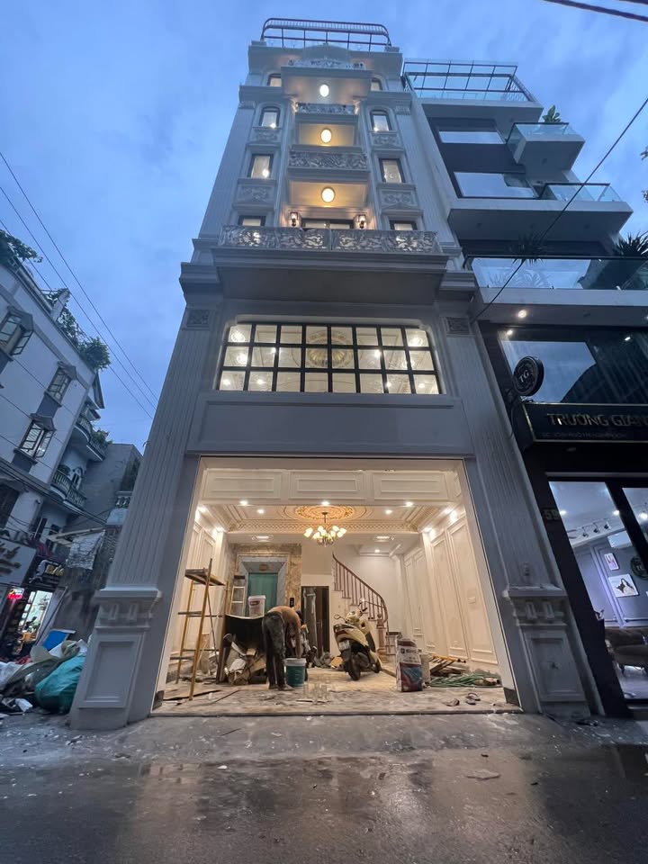 Nhà phố Nguyễn Sơn Long Biên 64m² giá 10 tỷ - Thiết kế sang trọng, sẵn sàng ở ngay!