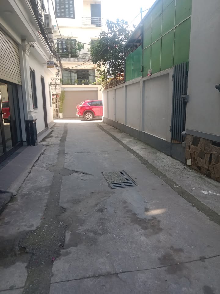 Nhà phố Thượng Thanh 44m² giá 2.65 tỷ - Ô tô đỗ cửa, sẵn sàng vào ở!