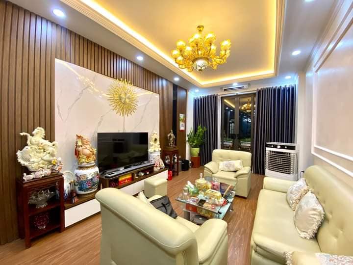 Nhà phố Gia Thụy Long Biên 73m² giá 10.9 tỷ - Thiết kế hiện đại, gara ô tô