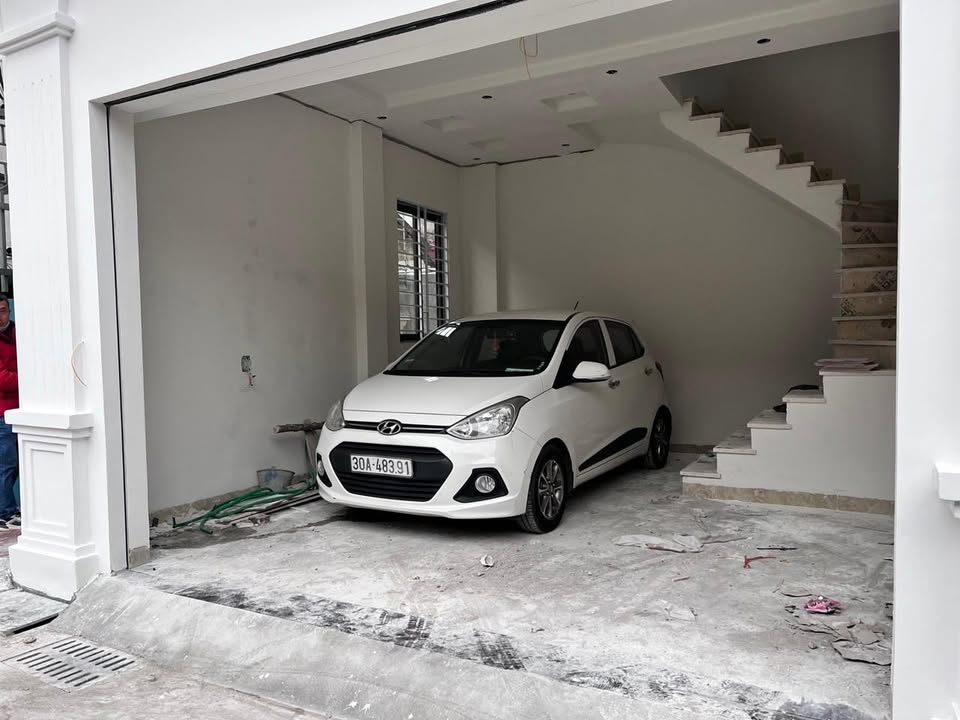 Nhà góc Ngọc Thụy 35m² giá 3.8 tỷ - Ô tô vào tận nhà, pháp lý rõ ràng!