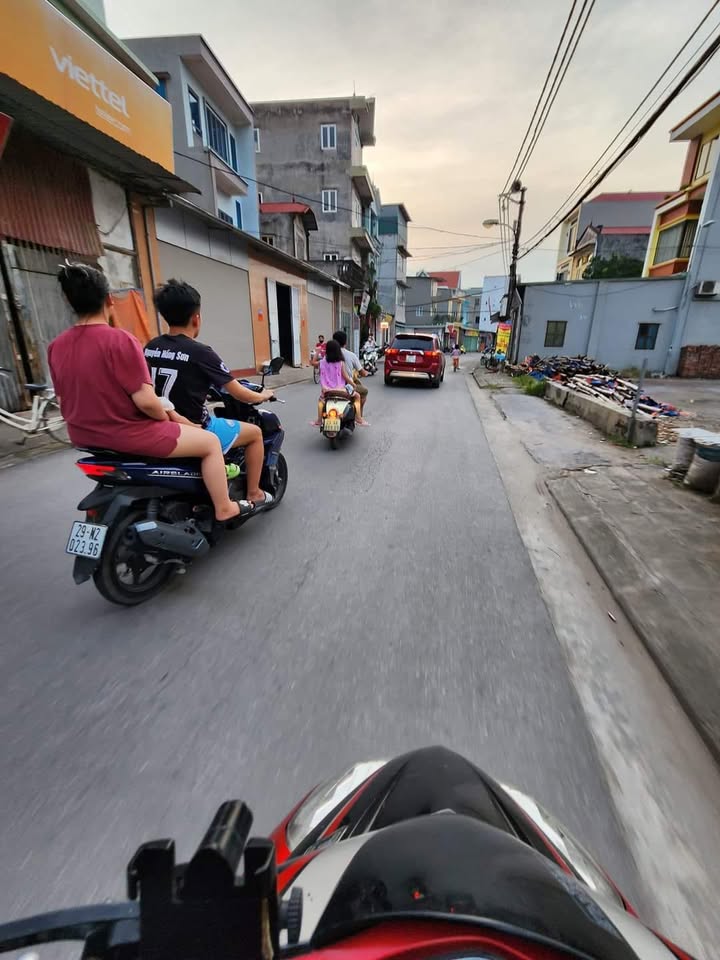 Đất nền Dương Quang, Gia Lâm 112m² giá 2.5 tỷ - Sổ đỏ chính chủ