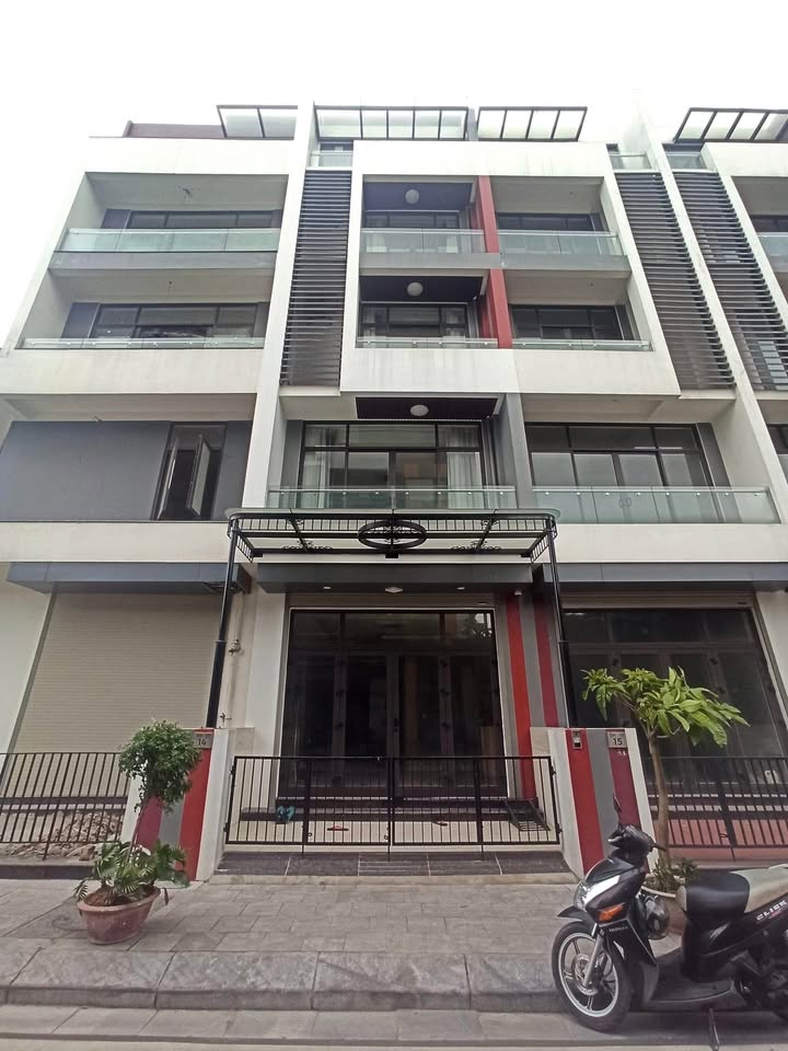 Biệt thự liền kề Bình Minh Garden Long Biên 80m² giá 12 tỷ - Đầu tư sinh lời cực tốt!