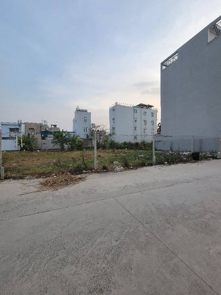 Đất mặt tiền Thạnh Lộc Quận 12, 92m² giá chỉ 5 tỷ - Sổ hồng riêng, xây 5 tầng!