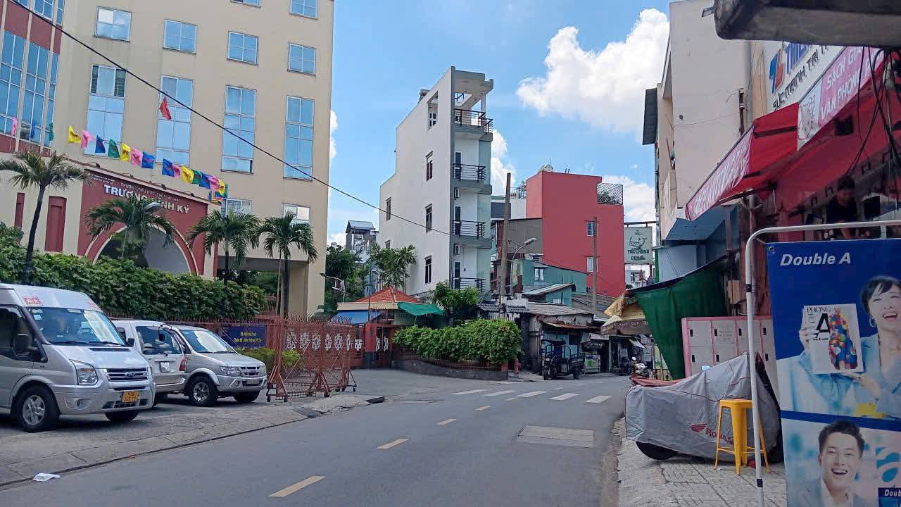 Nhà mặt tiền hẻm xe tải Trịnh Đình Trọng, Q. Tân Phú, 4.1m x 22m, giá 12.5 tỷ - Đầu tư sinh lời ngay!