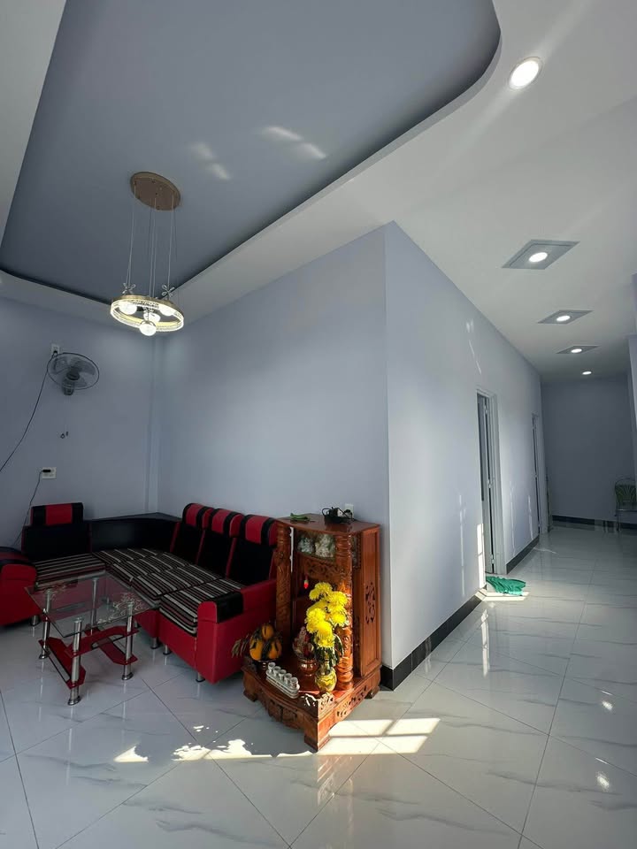 Nhà gác lửng Phú Long 100m² giá 1.15 tỷ - Đường nhựa 7m, tiện ích đầy đủ