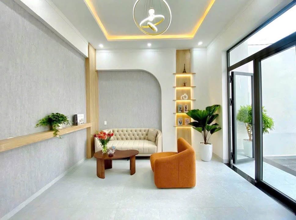 Nhà đẹp hẻm 108 Y Nuê, phường Ea Tam, giá 2.65 tỷ - Sẵn sàng vào ở ngay!