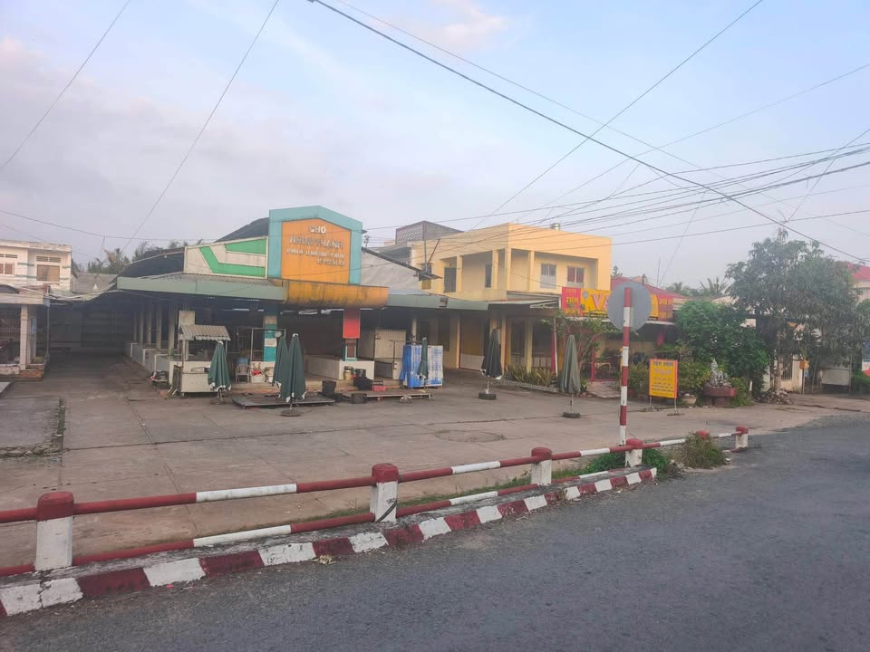 Đất nền 1000m² Phú Khương, Bến Tre giá 2 tỷ - Vị trí đắc địa gần chợ