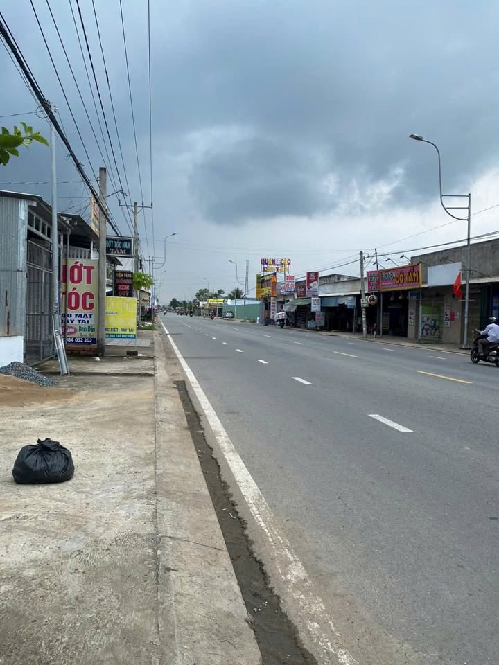 Nhà mặt tiền QL57B Phú An Hòa 203m² giá 3.5 tỷ - Kinh doanh sầm uất!