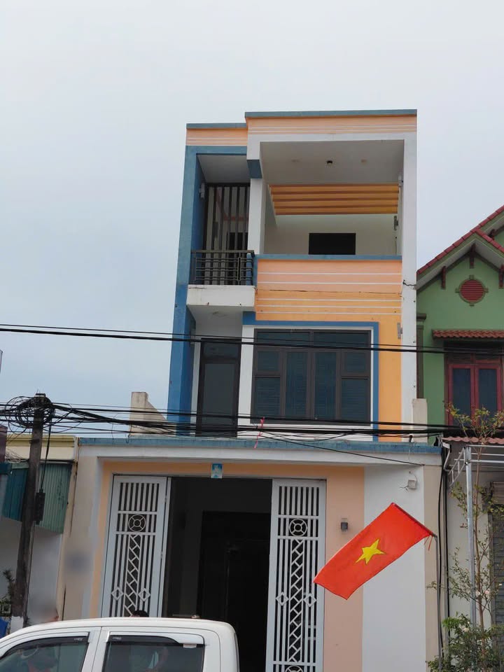 Nhà 3 tầng mặt đường 4A, xã Tiên Trang 90m² giá 4.95 tỷ - Kinh doanh thuận lợi!