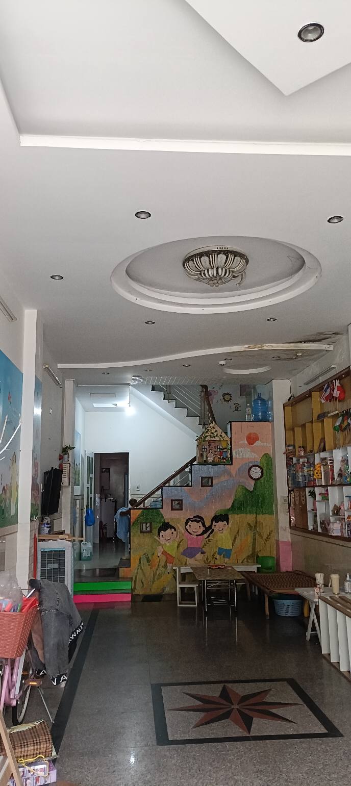 Bán nhà 4 tầng mặt tiền Ỷ Lan - Giá thỏa thuận, vị trí đắc địa cho kinh doanh!