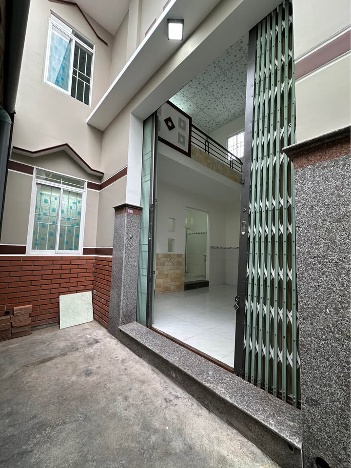 Nhà hẻm cạn đường Hàn Mặc Tử, phường Ghềnh Ráng 43m² giá 1 tỷ - Thiết kế 2 tầng đẹp lung linh!