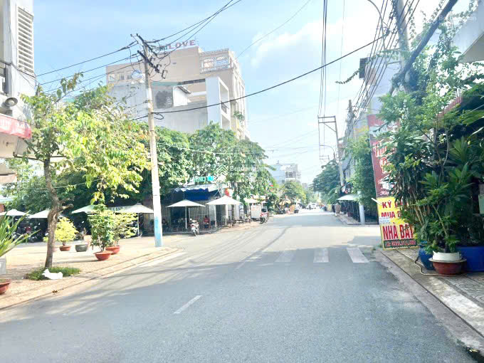 Nhà cho thuê Đường Lê Văn Quới, Bình Trị Đông A, Bình Tân 115m² - Phù hợp làm văn phòng và kho xưởng!