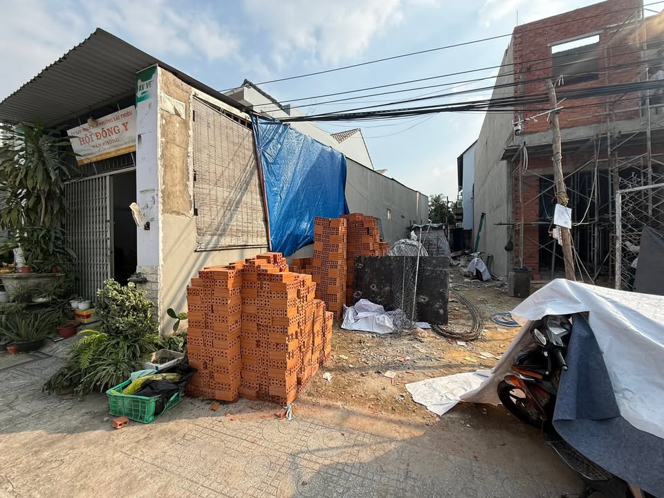 Bán gấp FrontHouse mặt tiền Bình Nhâm 92m² giá 3.8 tỷ - Kinh doanh sầm uất!