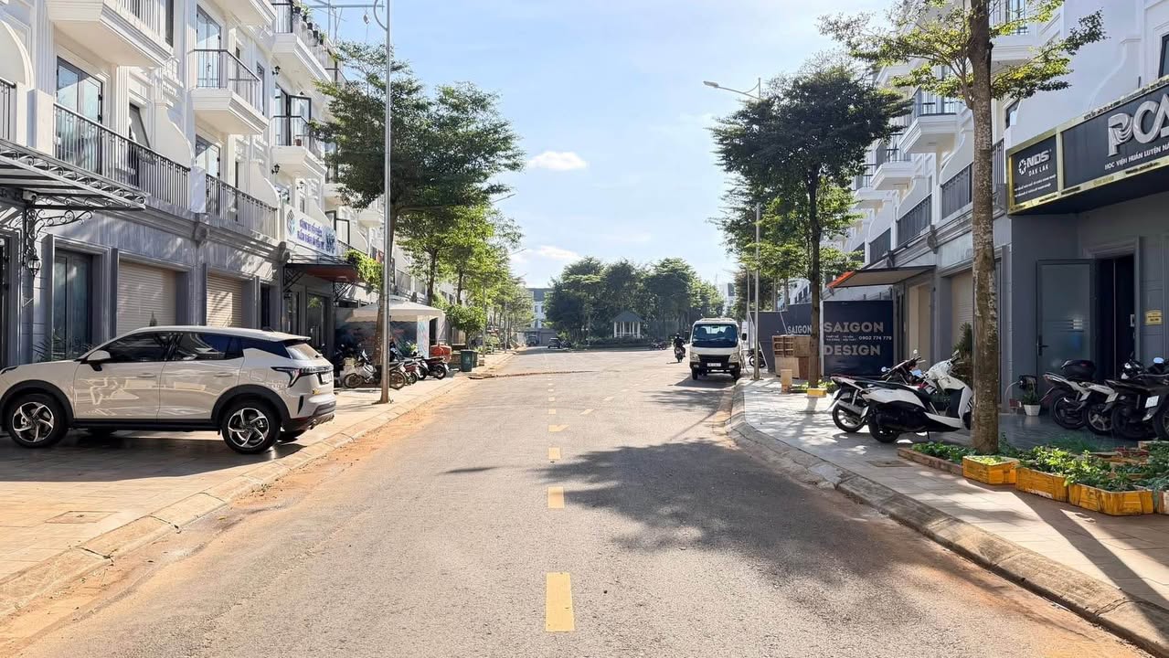 Townhouse Milano Eco City Buôn Ma Thuột 120m² giá 7.45 tỷ - Hướng Đông Nam lý tưởng!