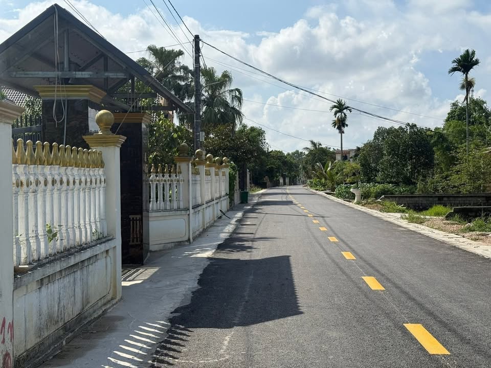 Đất nền Quảng Yên 210m² giá chỉ 8xx triệu - Mặt tiền rộng, vị trí đắc địa!