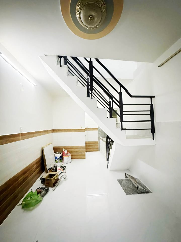 Nhà phố Tân Chánh Hiệp Quận 12 18m² giá 998 triệu - Sẵn sàng vào ở ngay!