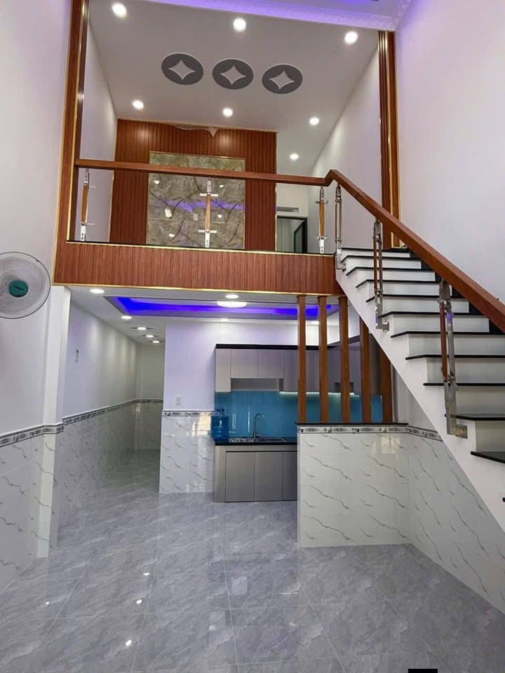 Nhà đẹp Hóc Môn 52m² giá 2.35 tỷ - Thiết kế hiện đại, gần tiện ích!