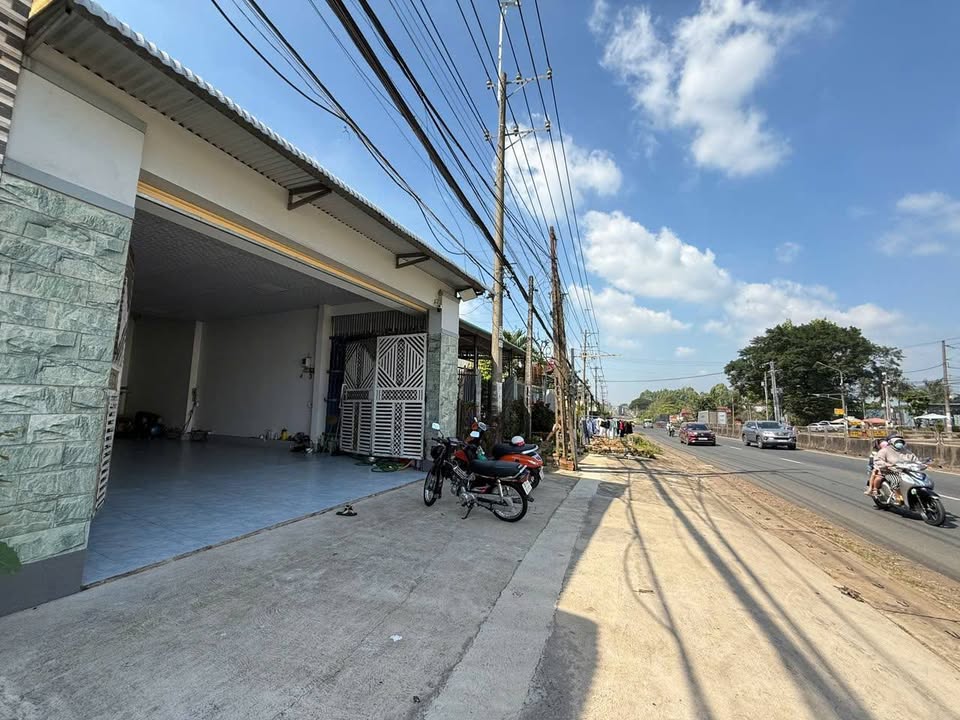 Nhà mặt tiền Quốc lộ 1A, xã Hưng Thịnh, 186.6m² - Kinh doanh thuận lợi!