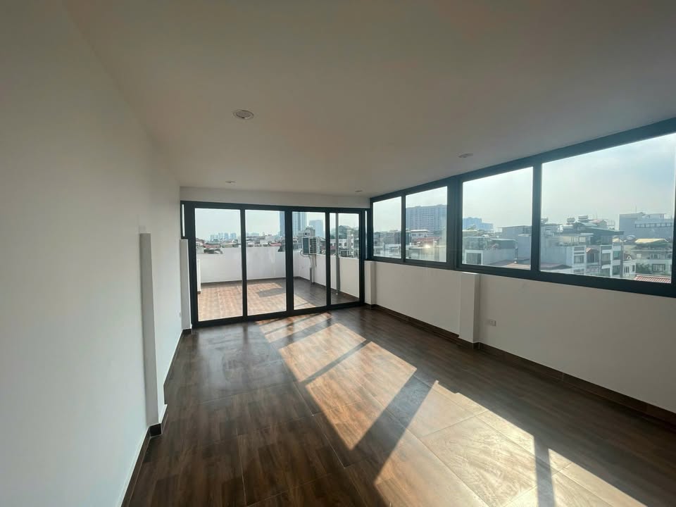 Cho thuê nhà 7 tầng Phạm Tuấn Tài, Cầu Giấy 70m² - Thiết kế hiện đại, vị trí đắc địa!