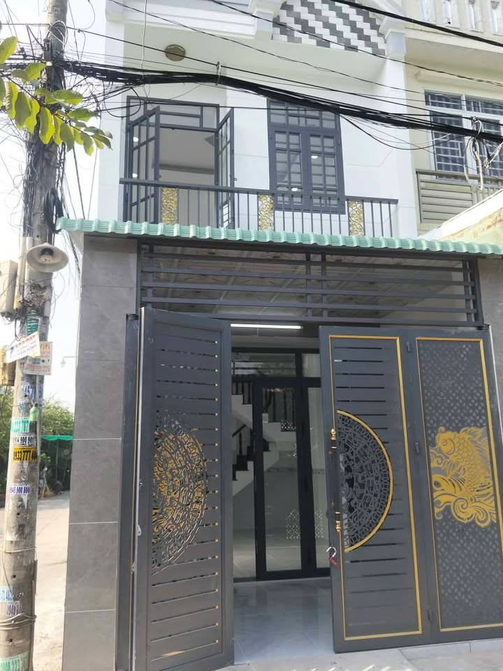 Nhà riêng Hóc Môn 56m² giá 2.45 tỷ - Gần trường học và chợ