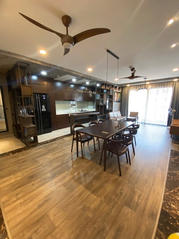 Căn hộ Gold View Quận 4 3PN giá 23 triệu - Full nội thất, sẵn sàng vào ở!