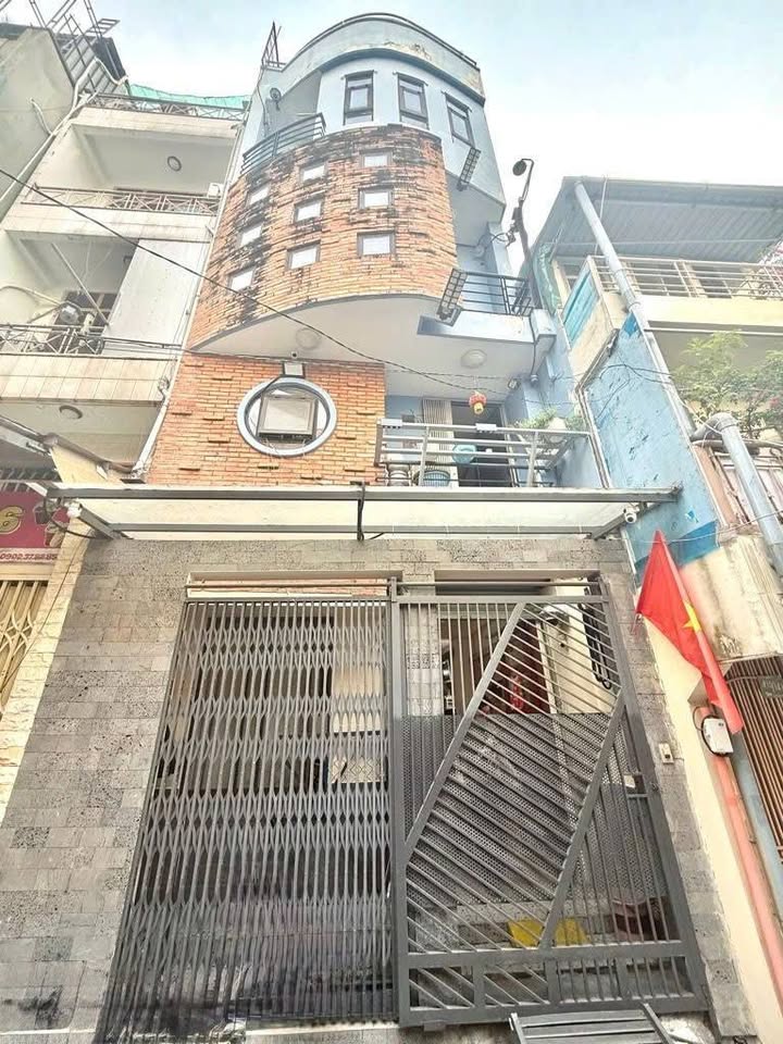 Nhà 2 mặt tiền Nguyễn Đình Chiểu, Quận 3, 63m² giá 13 tỷ - Đầu tư sinh lời hấp dẫn!