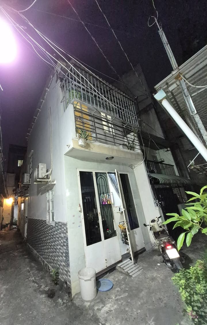 Nhà bán Gò Vấp 21m² giá 3 tỷ - Chính chủ, Sổ hồng riêng