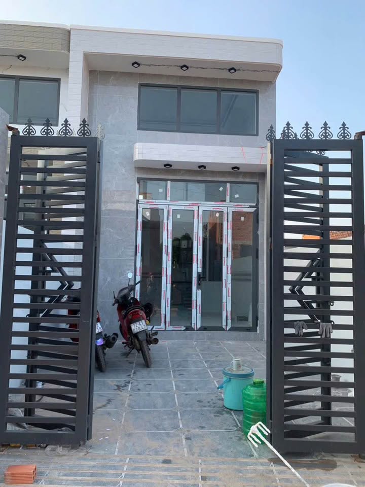 Nhà mới gác đúc Phước Hưng 80m² giá 1.2 tỷ - Gần biển Long Hải!