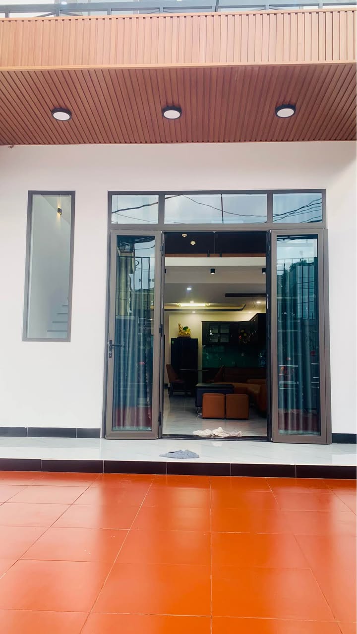 Nhà bán đường 7m phường Trần Phú, Quảng Ngãi 130m² giá 2 tỷ - Vị trí kinh doanh lý tưởng!