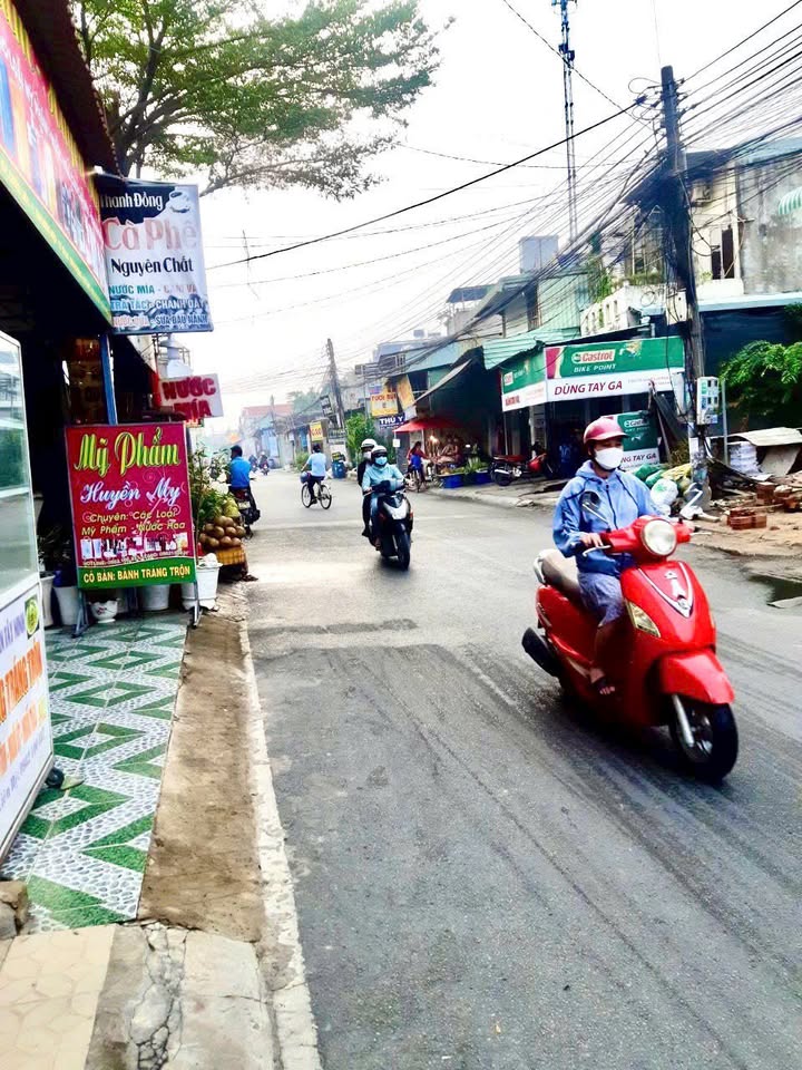 Đất nền Dĩ An 143m² giá 4.7 tỷ - Vị trí kinh doanh sầm uất!