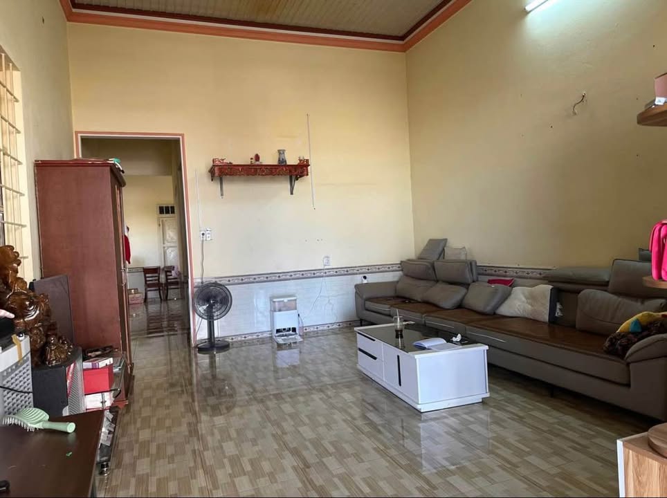 Nhà phố tại Phạm Ngọc Thạch, Pleiku 210m² giá 1.1 tỷ - Chính chủ bán gấp!