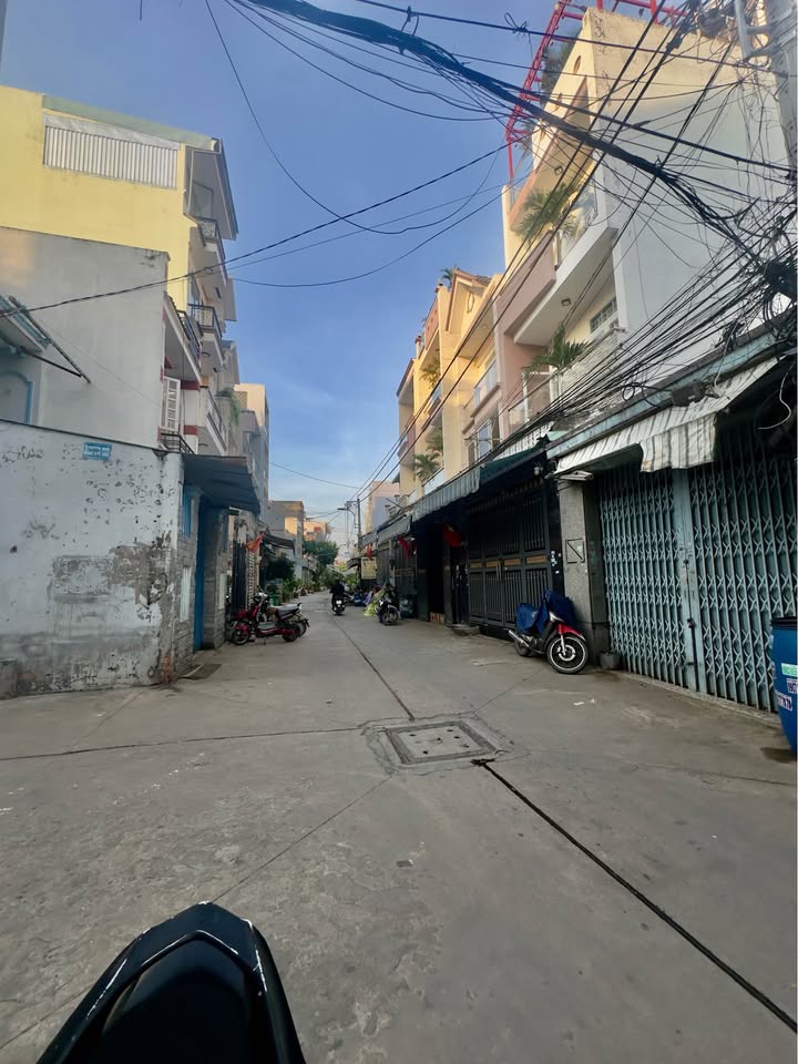 Nhà 4 tầng Tỉnh Lộ 10, Tân Tạo A, 68m² chỉ 5,15 tỷ - Sổ hồng chính chủ!