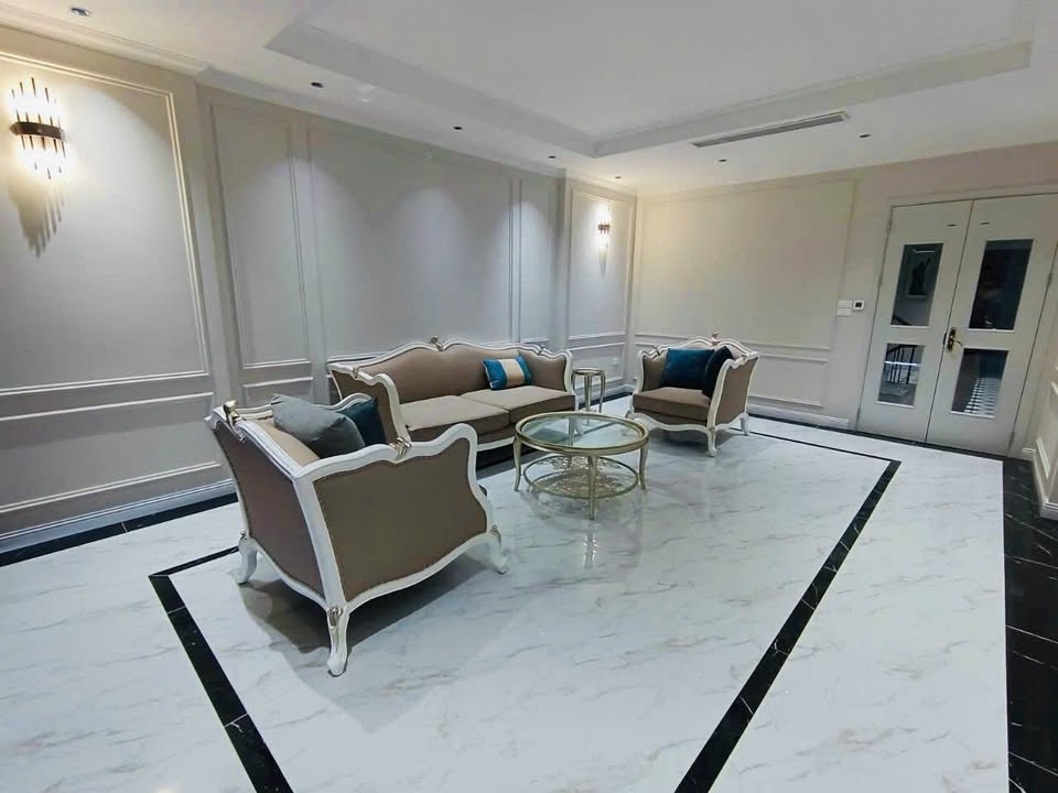 Townhouse liền kề Văn Phú 90m² giá 24 tỷ - Kinh doanh cho thuê hoàn thiện đẹp!