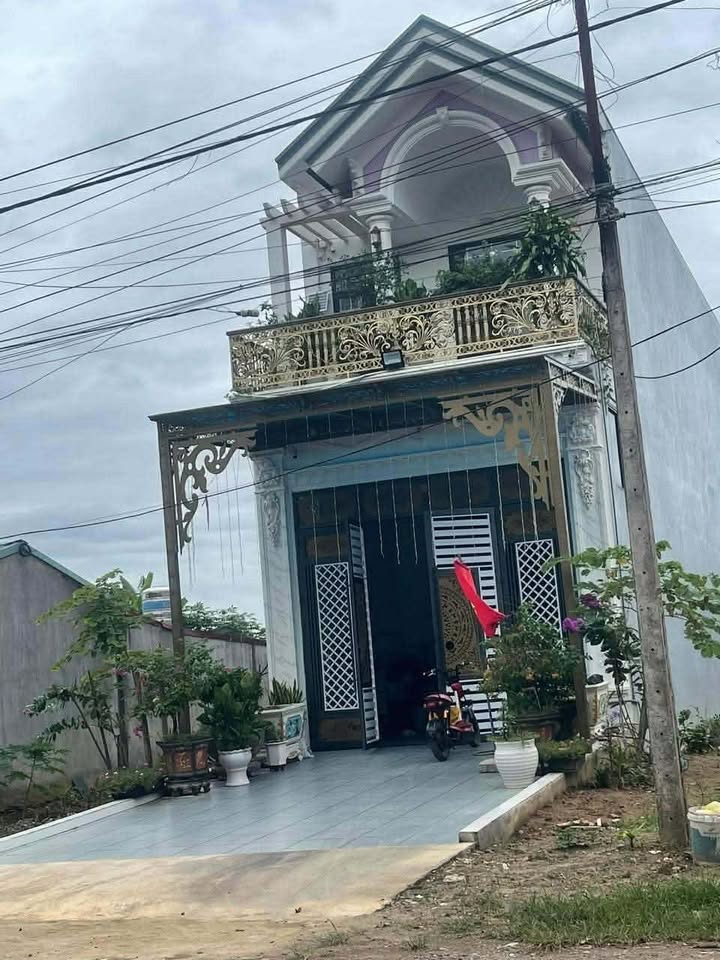 Nhà 2 tầng tại thị trấn Thống Nhất, Yên Định, Thanh Hóa - Diện tích 125m², giá chỉ 3 tỷ!