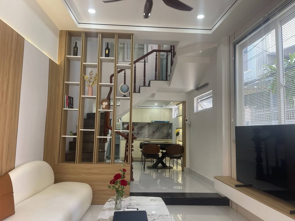 Nhà 3 tầng Đống Đa Hải Châu 37m² giá 4.38 tỷ - Mới đẹp vào ở ngay!