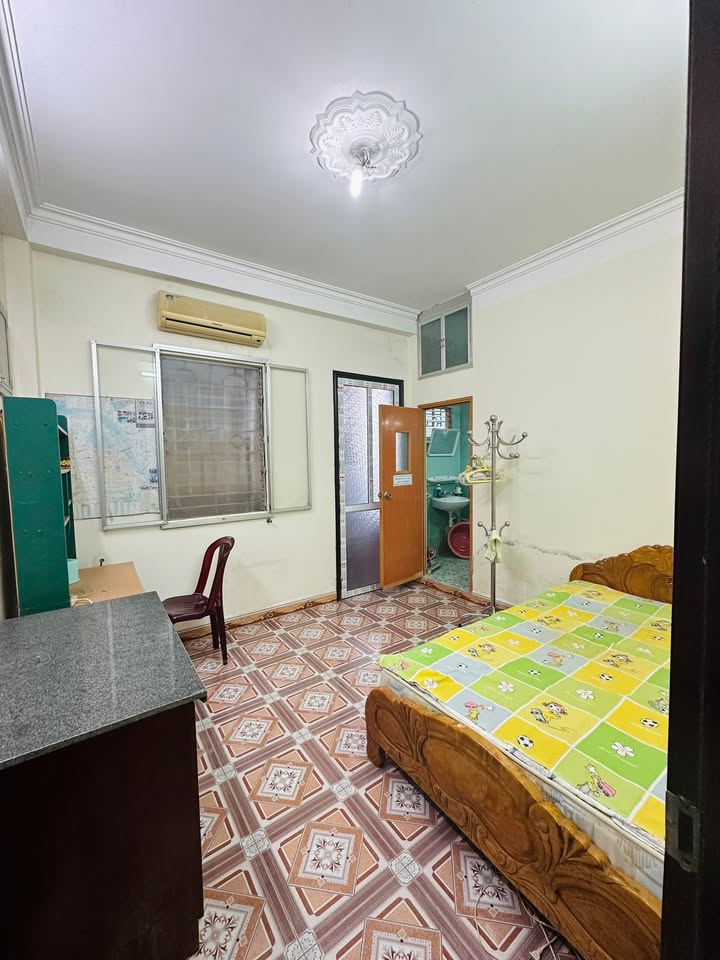 Cho thuê phòng trọ khép kín 26 Cầu Đất, Hoàn Kiếm - Chỉ 2.8 triệu/tháng!