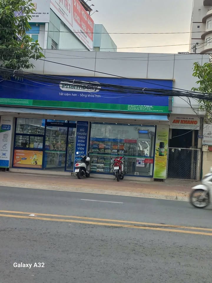 Nhà mặt tiền Trần Hưng Đạo, Mỹ Bình, Long Xuyên 280.8m² - Cơ hội đầu tư hấp dẫn!