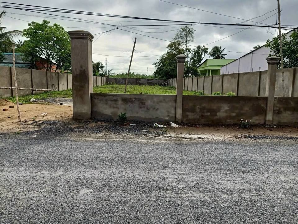 Đất nền Tân Hạnh Vĩnh Long 887m² giá 5 triệu/m² - Hướng Tây, đường lộ nhựa tiện lợi!