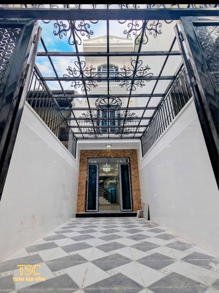 Nhà đẹp Lê Chân Hải Phòng 90m² giá 4.58 tỷ - Full nội thất, ô tô đỗ sát nhà!